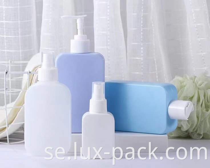 Partihandel Custom Logo Square HDPE Cosmetic Packaging Plastic Shampoo Flaskor med lotionpump